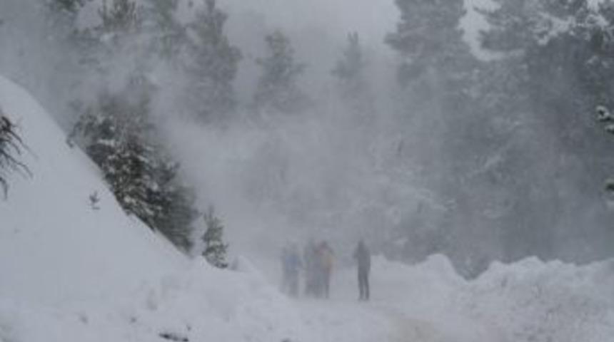 Kars&rsquo;ta Kar Yağışı Etkili Oldu