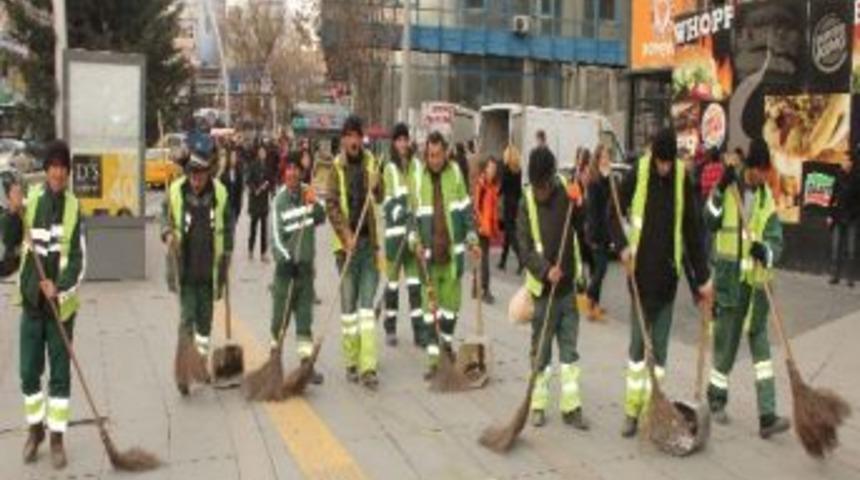 Kızılay&rsquo;da Temizlik