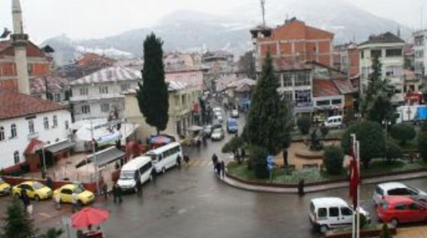 Devrek&rsquo;te Mevsimin İlk Karı Yağdı