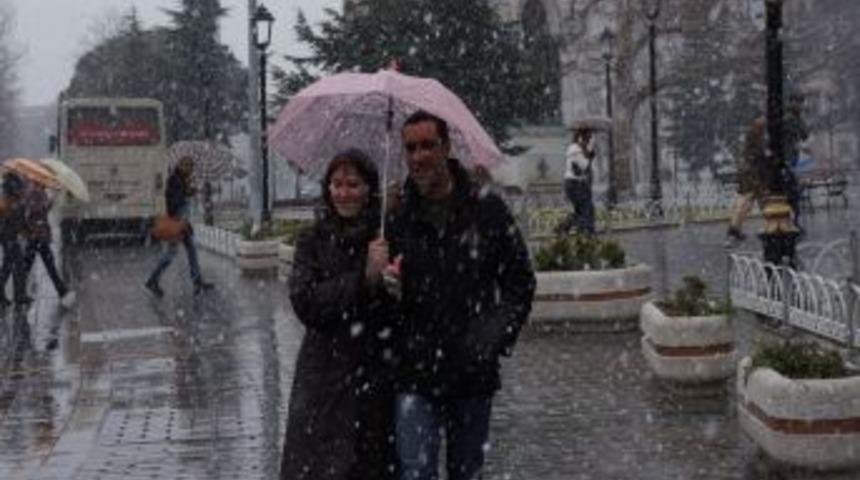 Tarihi Yarımada&rsquo;da Kar Manzaraları
