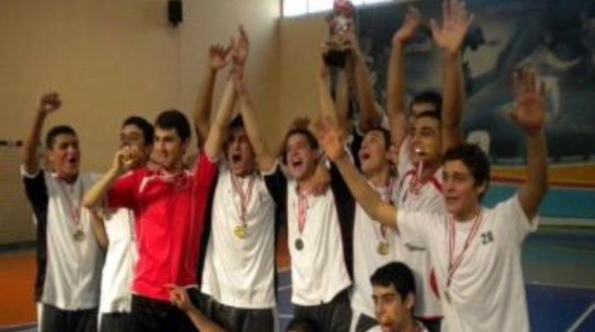 Salihli Eml, Hentbol&rsquo;da Manisa 1.'si Oldu