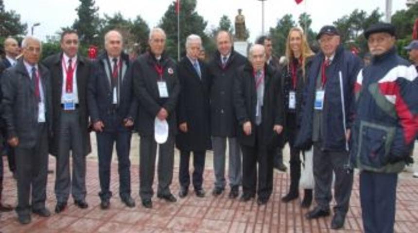 Efsane Atletlerden Yarı Maratona &Ouml;vg&uuml;