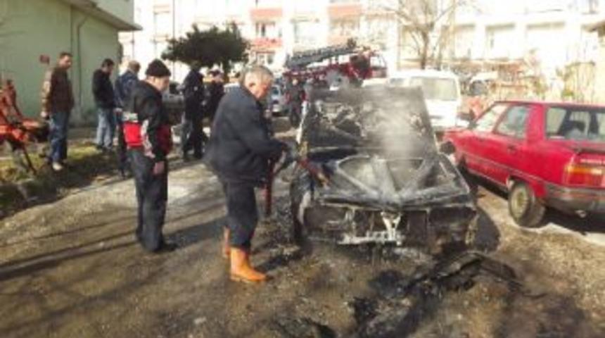 Lpg Li Ara&ccedil; Yangını Korkuttu