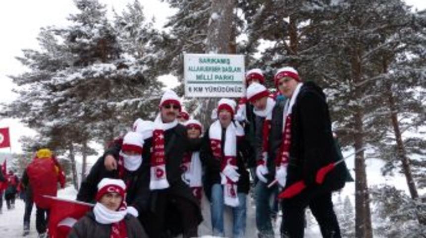 Karadenizli Fen Lisesi &Ouml;ğrencileri Sarıkamış Şehitlerini Andı