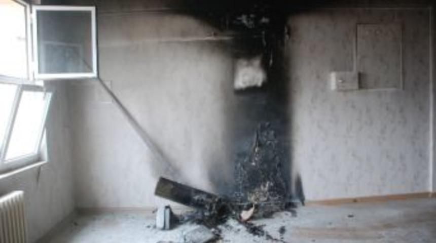 İlk&ouml;ğretim Okulunda Yangın