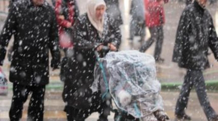 Bursa&rsquo;da Kar Etkisini Arttırdı