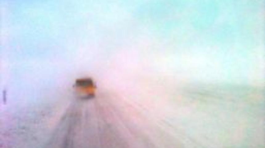 K&ouml;pr&uuml;k&ouml;y&rsquo;de Mahsur Kalan Ara&ccedil;lar Kurtarıldı