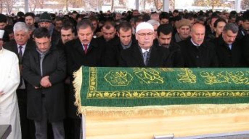 Belediye Başkan Yardımcısı Mumcu'nun Amcası Defnedildi