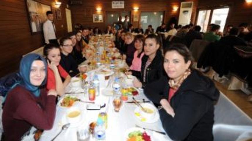 D&uuml;ndar Batı Trakyalı Gen&ccedil; Akademisyenleri Ağırladı