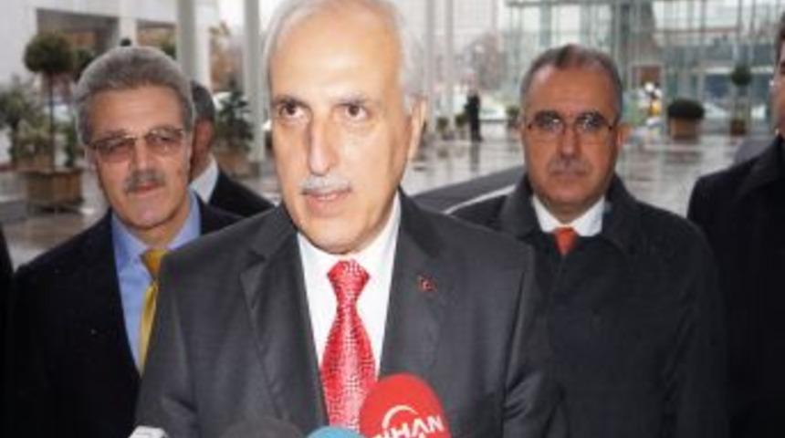 Vali Mutlu: Şu An I&ccedil;in Eğitime Ara Verecek Durum Yok