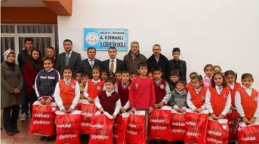 Yeşilder'den &Ouml;ğrencilere Kıyafet Yardımı