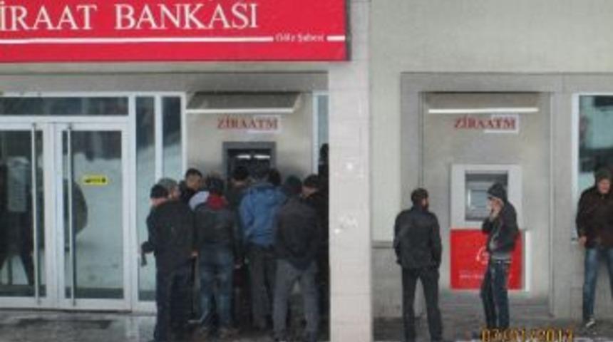 G&ouml;le&rsquo;de Vatandaşların Atm &Ccedil;ilesi