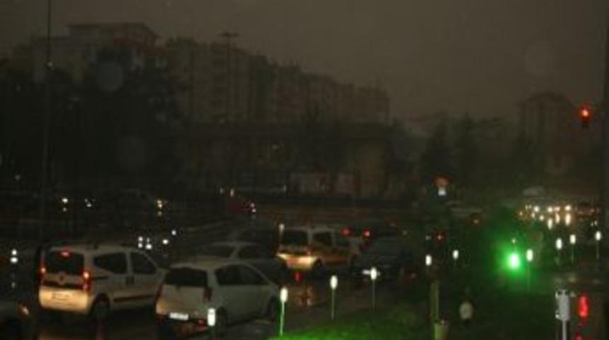 Diyarbakır&rsquo;da Toz Bulutu Esareti