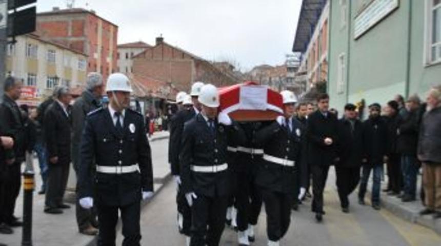 Emniyet M&uuml;d&uuml;r&uuml; &Ouml;mer Cansız Toprağa Verildi