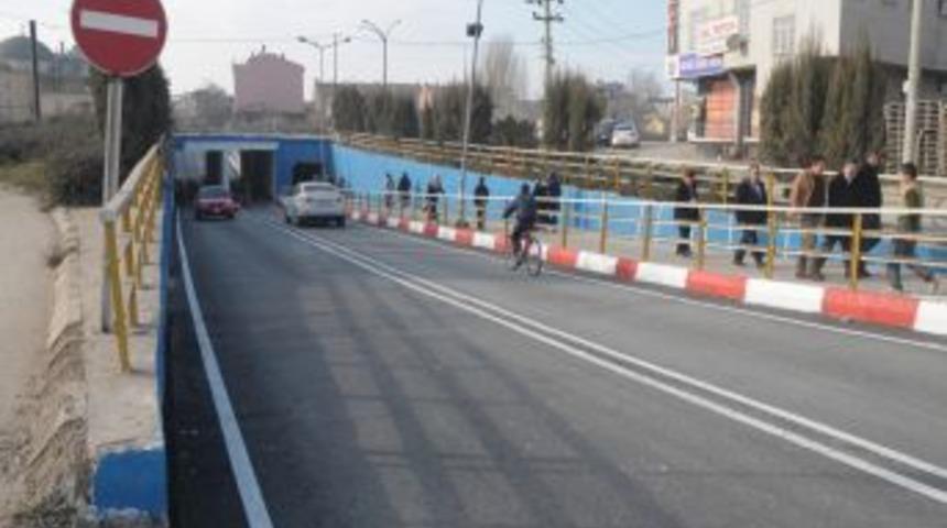 20 Yıllık Alt Ge&ccedil;it Onarılıyor