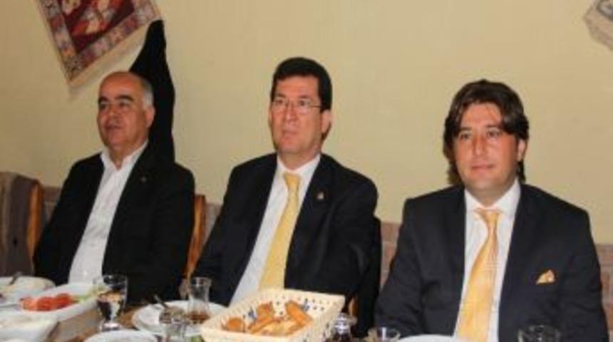 Nazilli'de Ak Gen&ccedil;lerden Birlik Ve Beraberlik Etkinliği