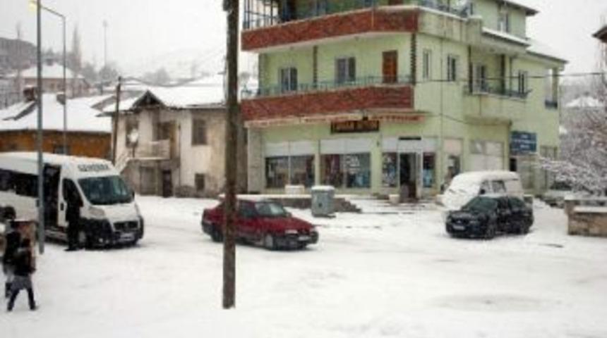 Gemerek'te Eğitime Kar Engeli