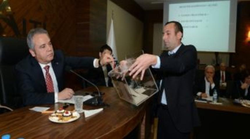 Konyaaltı Belediyesi Yılın İlk Meclis Toplantısını Yaptı