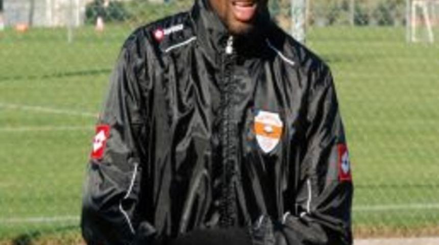 Adanaspor'un Antalya Kampı S&uuml;r&uuml;yor