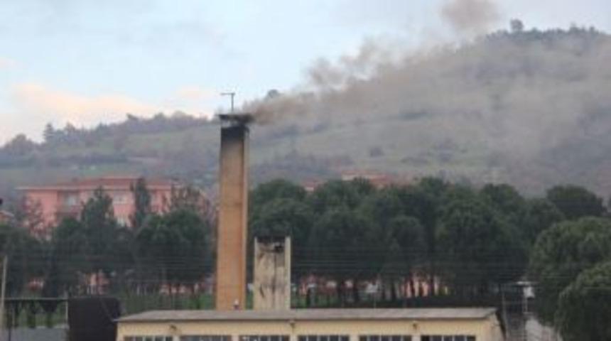 &Ccedil;an'da Kalorifer Bacaları &Ccedil;evreyi Tehdit Ediyor