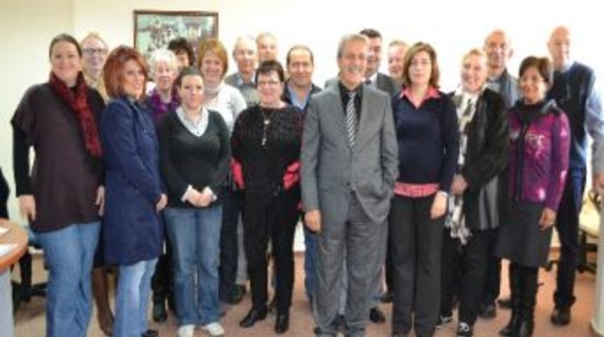 Alanya'da Noel Pazarından 22 Bin 350 Tl Toplandı