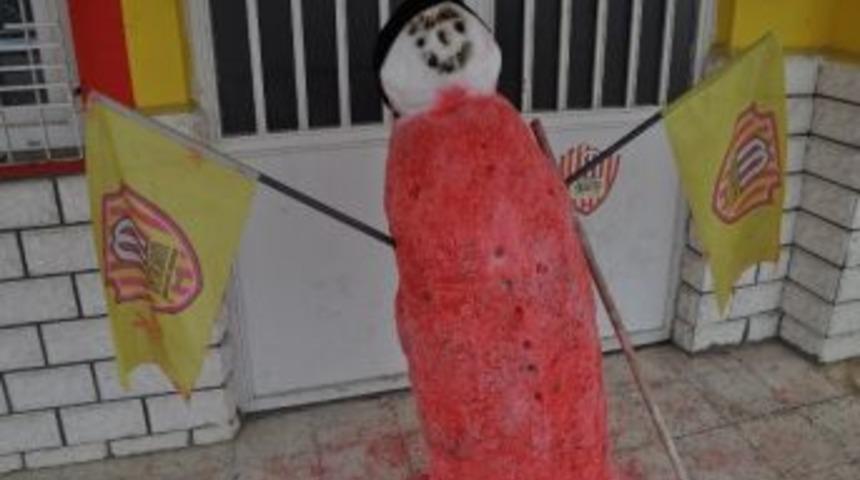 "malatyasporlu Kardan Adam" B&uuml;y&uuml;k İlgi G&ouml;rd&uuml;