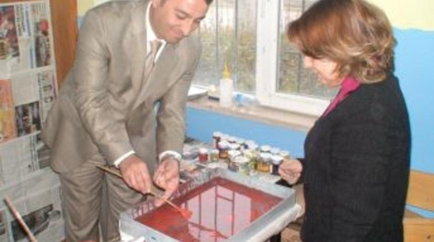 Yerk&ouml;y&rsquo;de İlk Ebru Sanatı Kursu A&ccedil;ıldı