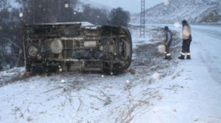 Yozgat&rsquo;ta Kar, Kazaları Da Beraberinde Getirdi