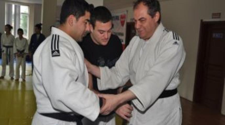 Belediye Başkanı Putin&rsquo;e &Ouml;zendi
