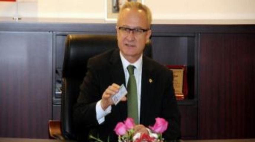 İndirimli Seyahat Kartlarını Başkan Dağıttı
