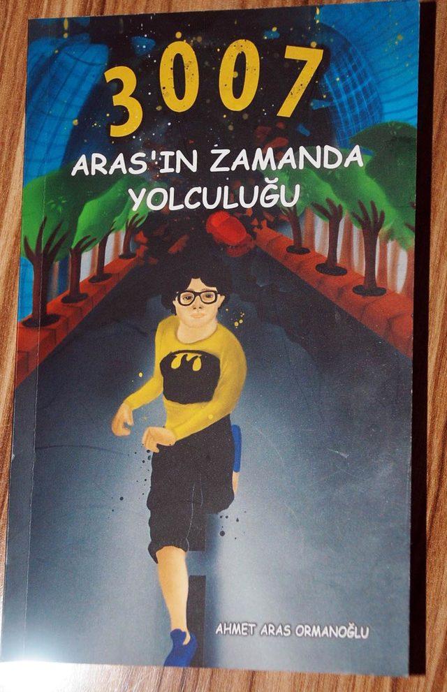 11 yaşındaki Ahmet Aras, kendi kitabını yazdı