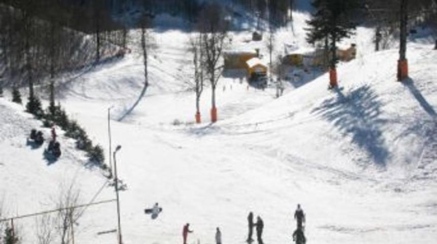 Kartepe'de Kar Kalınlığı 135 Santime Ulaştı