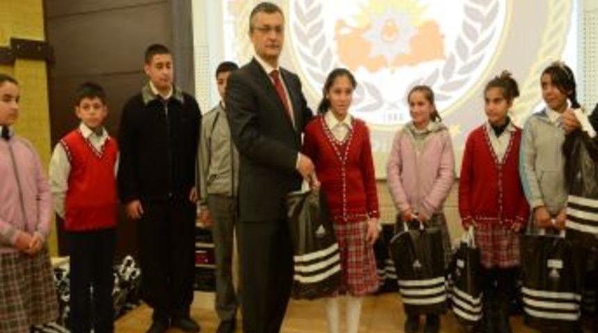 Aydın'dan &Ccedil;ocuklara: Emniyet Sığınılacak En G&uuml;venli Limanlardan Biri