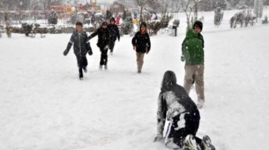 Nevşehir Belediyesi Kar M&uuml;cadelesinde