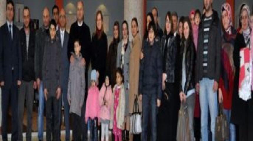 Pınarbaşı&rsquo;daki Bombalı Saldırıda Yaralanan Ailelere &lsquo;yalnız Değilsiniz&rsquo; Desteği