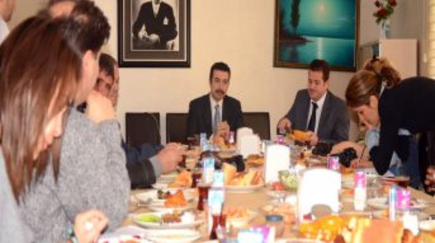 Toros Koleji, Gazetecileri Kahvaltıda Buluşturdu