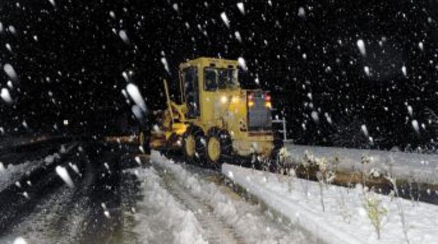 Trabzon&rsquo;un Y&uuml;ksek Kesimleri Beyaza B&uuml;r&uuml;nd&uuml;