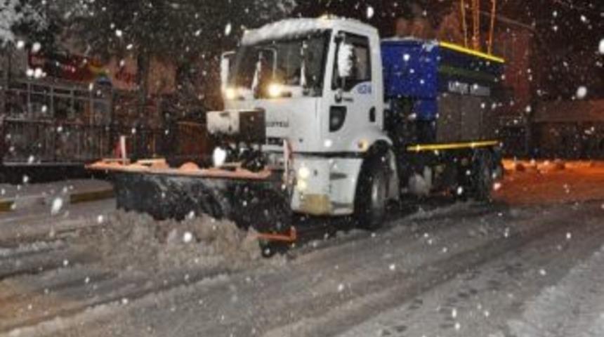 Kartepe'de Karla M&uuml;cadeleye Devam