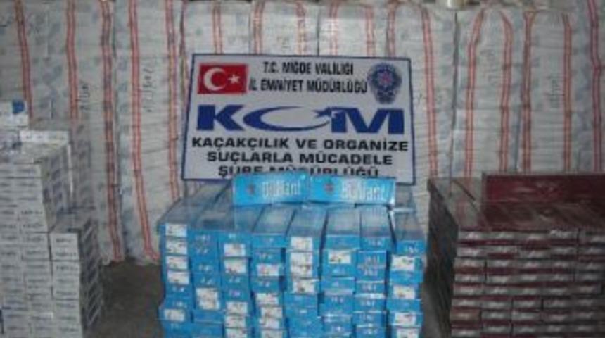 8 Bin 100 Paket G&uuml;mr&uuml;k Ka&ccedil;ağı Sigara Ele Ge&ccedil;irildi