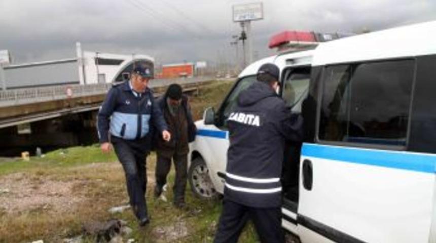 Kocaeli B&uuml;y&uuml;kşehir Belediyesi, Evsizleri Misafir Ediyor