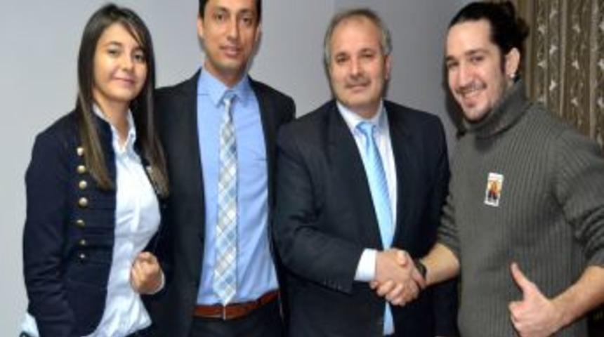 Doğukan Man&ccedil;o Babasının Doğum Yeri Olan Kozan'a Hayran Kaldı