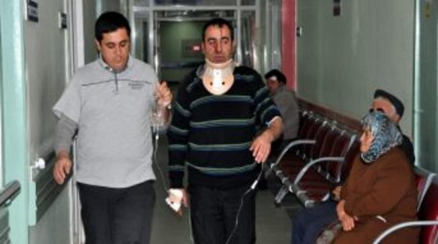 Kamyon Devrildi: 2 Yaralı