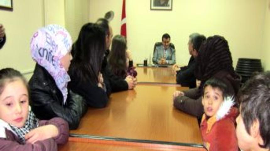 &Uuml;nyeliler, Suriyelilere Kucak A&ccedil;tı