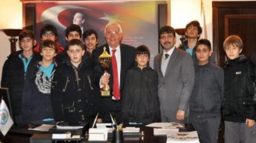 Şampiyonlardan Posbıyık Ve G&uuml;ng&ouml;r&rsquo;e Ziyaret