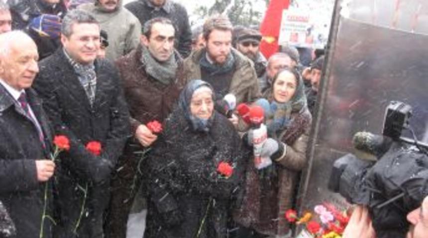 Metin G&ouml;ktepe Mezarı Başında Anıldı