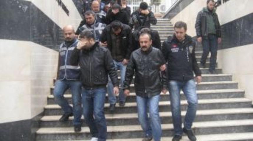 Kablo Hırsızları, Hem D&ouml;şemiş Hem De &Ccedil;almış