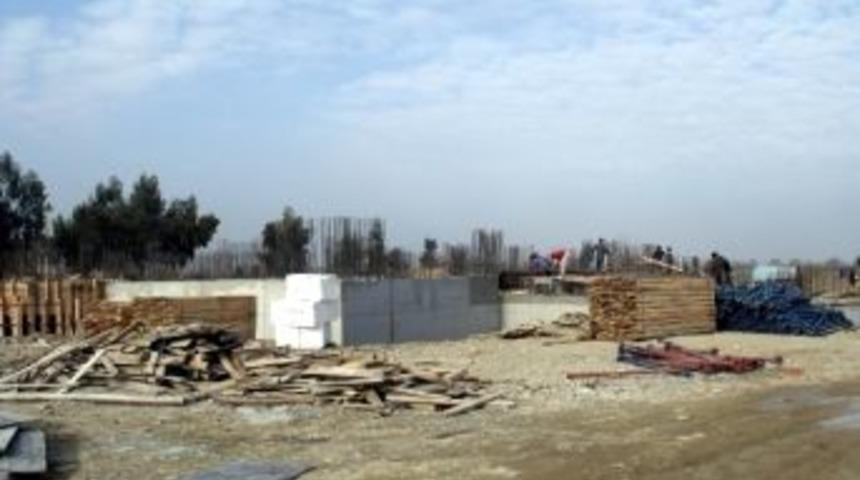 Salihli'de Fakülte Binası İnşaatı Devam Ediyor