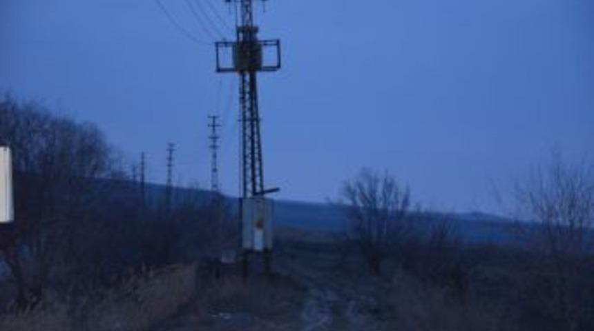 Trafo Yağı &Ccedil;alan Hırsız, Y&uuml;ksekten D&uuml;şerek Kolunu Kırdı