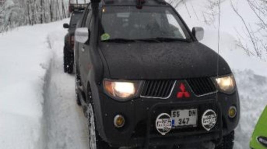 30 Saattir Okulda Mahsurlar