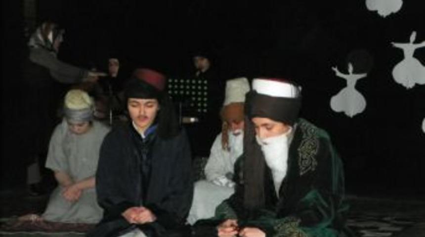 &Ouml;ğrenciler, Mevlana&rsquo;yı, Vuslatının 739. Yılında Andı